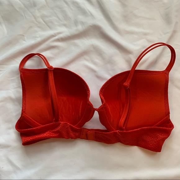 EUC Very Sexy Victorias Secret Push-up Plunge Bra - Picture 2 of 4